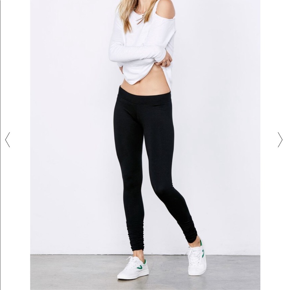 Revolve LNA LEGGING